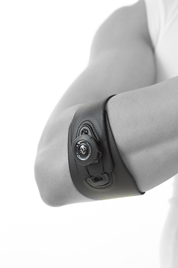 BOA elbow protector for easy and precise adjustment
