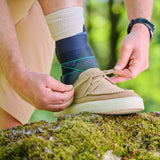 Aequi Flex Sprunggelenkbandage für instabile Sprunggelenke bei Sport und Bewegung