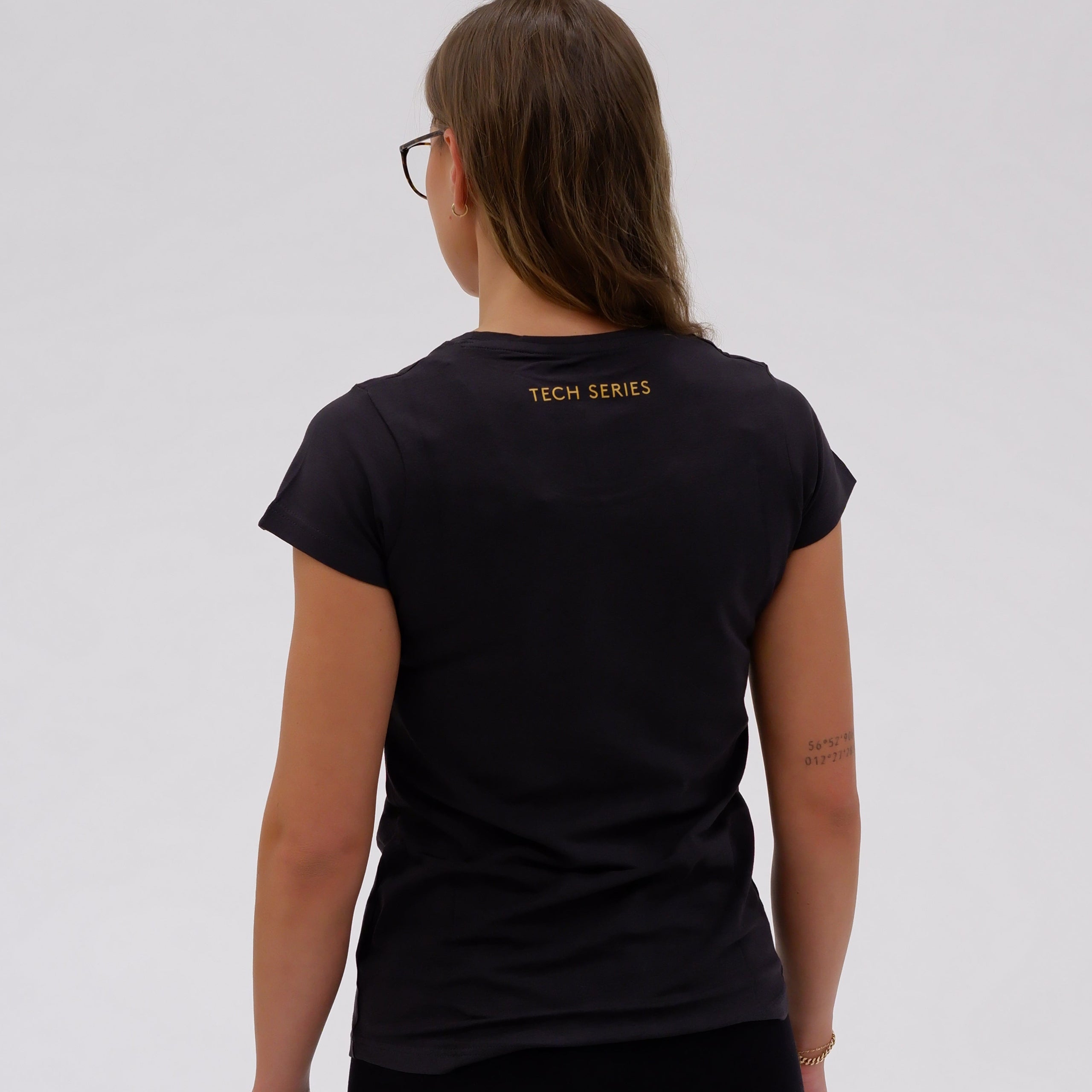 2-pack GameTech sports insoles for padel, tennis and handball with a free training shirt