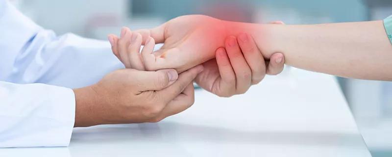 Durch Entzündungen verursachte Schmerzen in den Händen